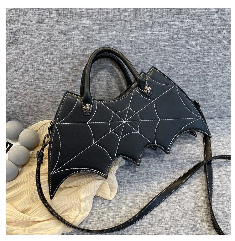 bat-shoulder-bag-940600.jpg