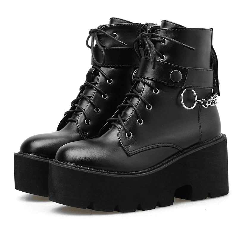 punk-style-chain-shoes-698668.png