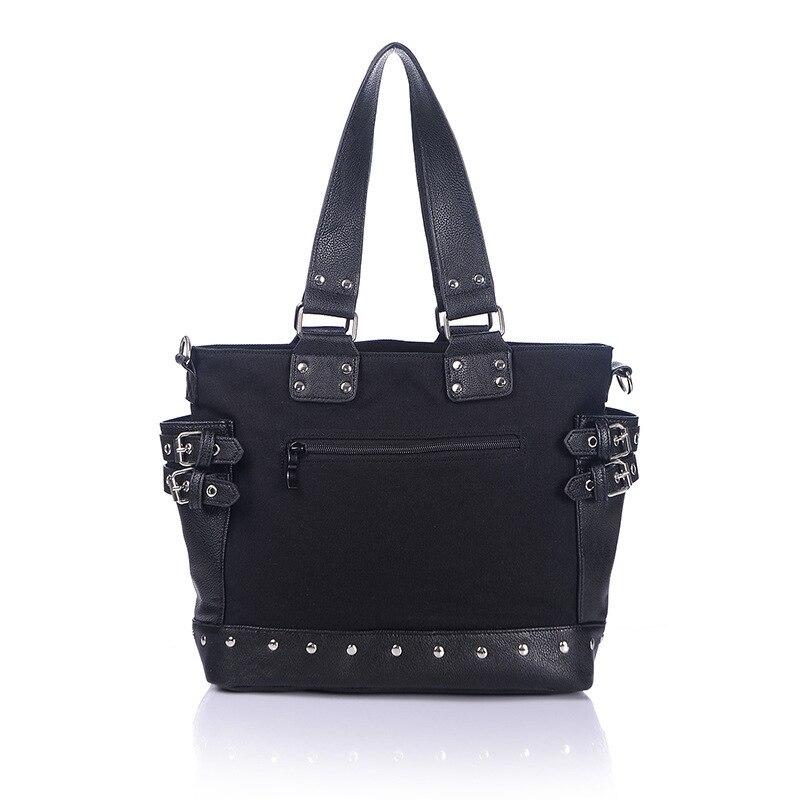 scared-night-handbag-813738.jpg